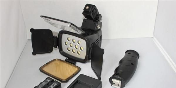 LED-5012摄像机补光灯 婚庆摄影灯 采访灯 新闻灯 配锂电池