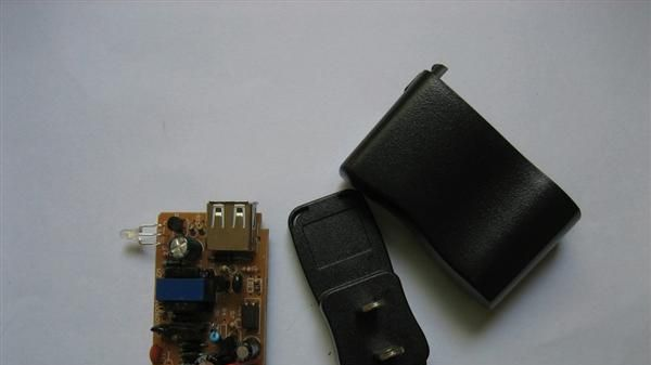 供应优质 USB  手机充电器