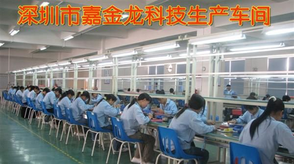 供应3.1A双USB输出苹果车充 多功能车充套装 足2.1A苹果ipad车充