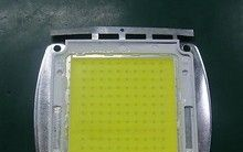 供应最稳定的100W以上的LED大集成光源（120W，150W,200W，300W）
