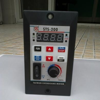 90W 120W 140W 180W 200瓦单相220V输入三相输出变频器