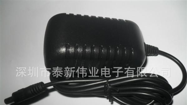 厂家产生供应12V1.5A玉米灯条专用电源适配器-12V LED电源适配器