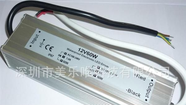 厂家热销LED 12V5A60W防水电源 灯条灯带电源