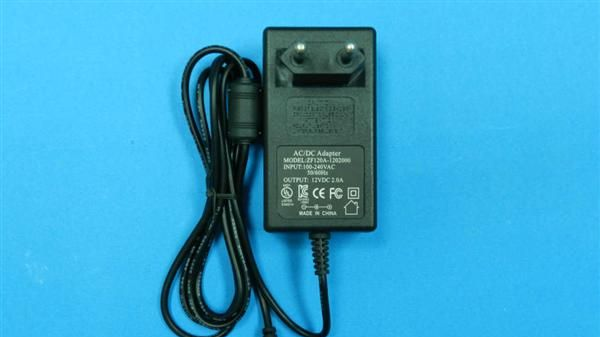 供应电源适配器12V/2A（IC方案）