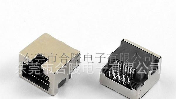 【厂家大量供应 热销中】RJ45沉板式全塑带灯不带屏蔽网络插座