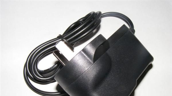 厂家供应8V1A （三极管方案）开关电源适配器