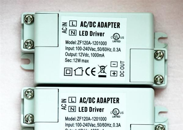 供应白色12V1A 12W 灯条用LED驱动驱动开关电源