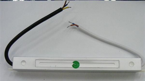 厂家直销12V20W  LED防水电源适配器