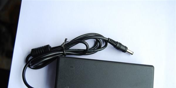 供应-24V2A全球认证出口型桌面式开关电源 48W开关电源