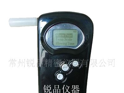 批发AT8600 便携式酒精检测仪