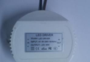 带公母线外置天花灯LED电源3-5,6-7,12-15W筒灯,轨道灯,射灯,灯杯
