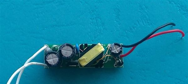 LED内置裸板开关电源5*2w 10w 高品质高效率 直流隔离驱动电源