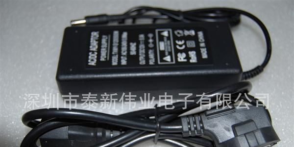 供应12V5A贴片LED灯条电源--12V5A 5050柔性LED灯带电源