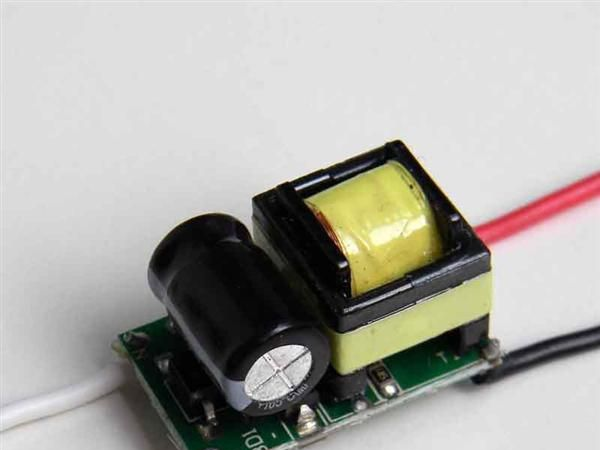 深圳厂家LED电源 内置LED电源 3x2w内置LED电源