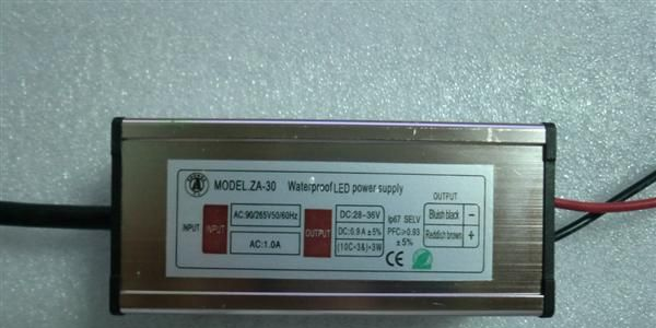 特价供应中溋30W高PFC驱动电源,LED投光灯电源，驱动电源