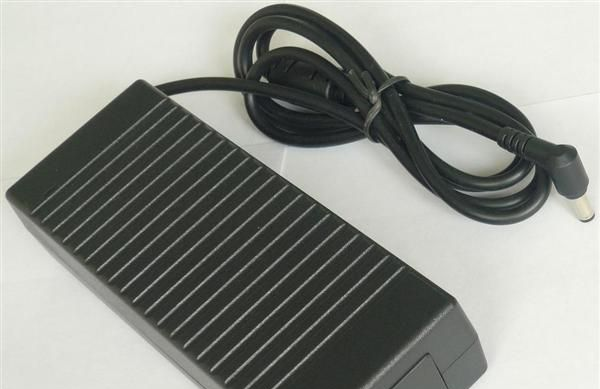 供应12V10A桌面式开关电源 12V10A120W灯条LED电源