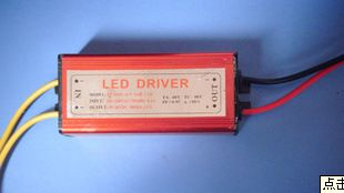 LED路灯电源 高功率因数0.95 10串3并