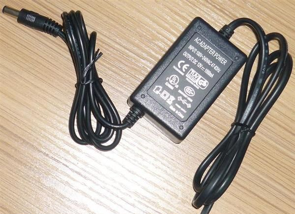 现货供应12V/24V电源适配器/LED驱动电源/LED电源/灯条电源适配器