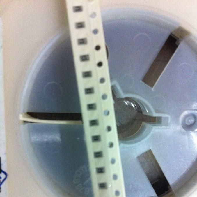 供应贴片精密电阻0.1%低温漂25PPM 50PPM 100PPM