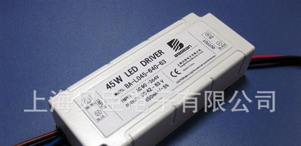 15～18*2W LED 隔离电源，高效率，高PF，过CE