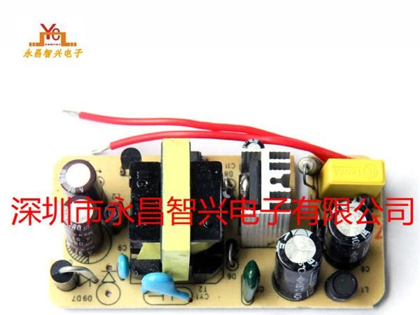 供应12V2A白色电源适配器 24W监控电源 灯条电源