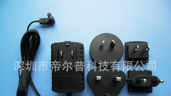 供应高品质12V1.5A开关电源 电源适配器 LED灯条电源 全球通用