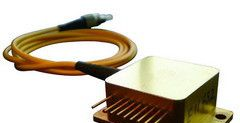 供应635nm 1W光纤耦合激光器，高品质半导体激光器