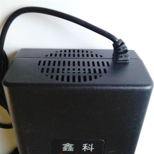 定时关机，反接保护，脉冲式鑫科电动车充电器