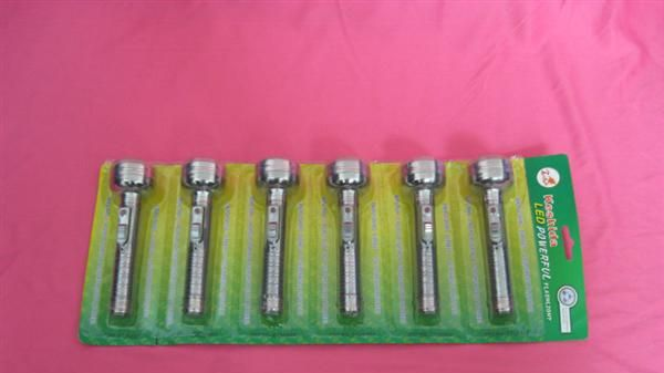 装电池手电筒 铁手电筒 小手电筒 电池手电筒 手压手电筒