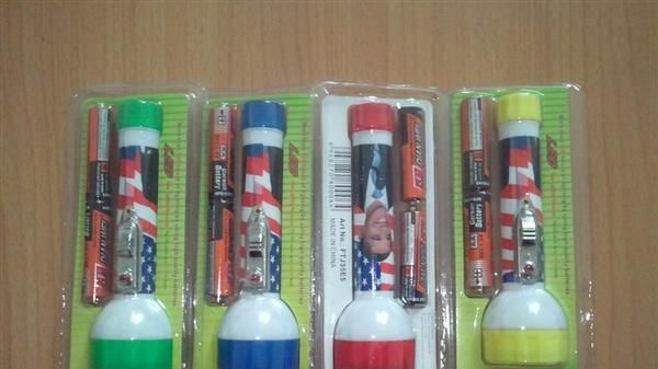 潮州手电筒厂热销非洲中东奥巴马球星国旗塑料手电筒