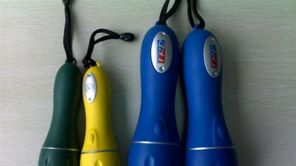 防水塑胶LED灯，塑胶LED电筒，防水LED塑胶手电筒，喷塑胶灯