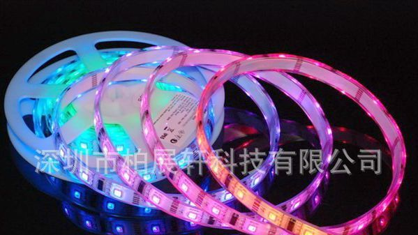 现货供应 12V2A 24W恒压外置电源 LED恒压驱动电源 LED恒压驱动器