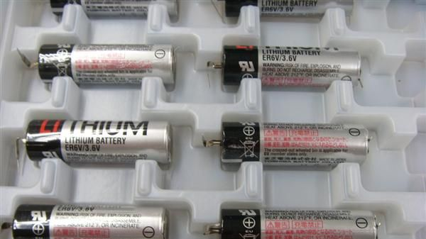 全新原装进口东芝ER6V带焊脚<font color=red>电池</font> PLC<font 