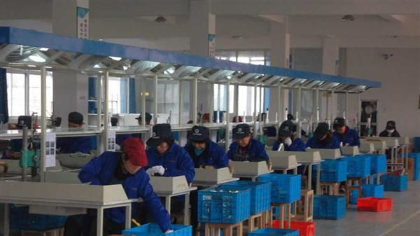款多功能手电筒  四档变光铝合金电筒  红、绿、白9LED手电筒