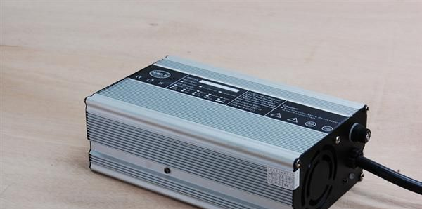 销售12V30A铝合金外壳电动车充电器 铅酸电池充电器