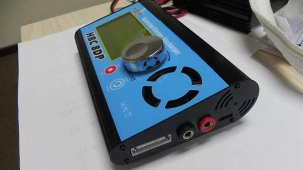 航模 模型充电器HBC8DP 双输出 180W功率 10A 大LCD显示