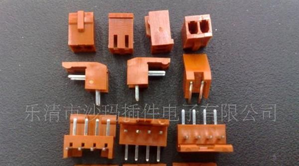 供应汽车连接器(图)