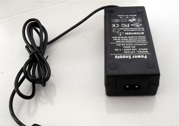 供应12V /36V桌面式开关电源适配器，LED驱动电源，欢迎前来抢购