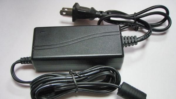 供应高品质12V2A双线安防<font color=red>电源</font> 12V2A<font