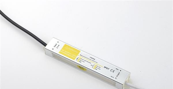 12V18W <font color=red>LED</font>防水开关<font color=r