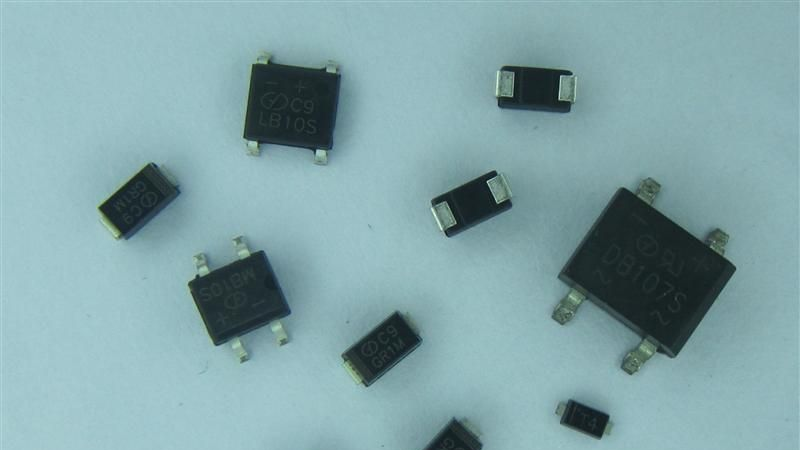 供应FR107贴片二极管RS1M