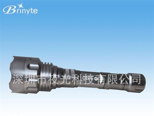 Brinyte 1300L钛色 美国 CREE T6  户外照明LED手电筒
