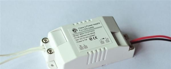 4-7*1W <font color=red>LED</font>驱动<font color=red