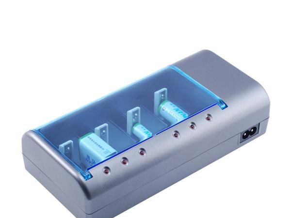 多功能<font color=red>电池</font><font color=red>充电</fo