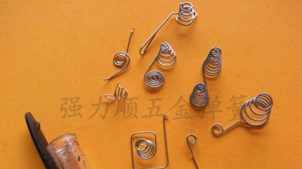 五金<font color=red>电池</font>弹簧、金属线成型弹簧、弹簧工艺品、量大优惠