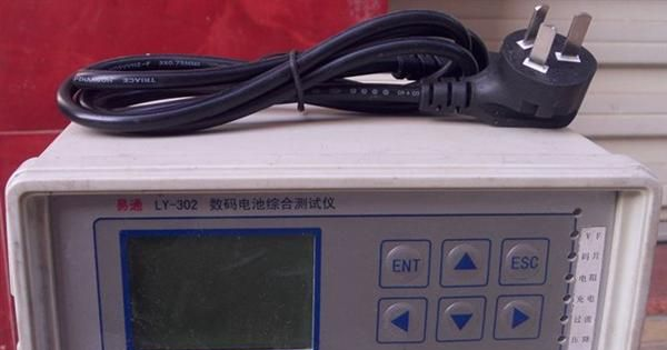 供应二手易通数码<font color=red>电池</font>综合测试仪LY301