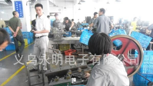 供应高质量高亮度新款15lled灯手提式应急灯两用带风扇功能