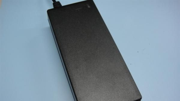 开关<font color=red>电源</font>桌面式19V2.1A-19V3.42A 3C认