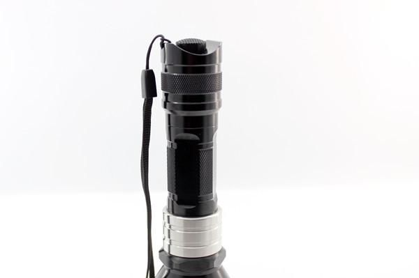 led红光手电筒 C7黑色 中段不锈钢 CREE R5红光手电筒