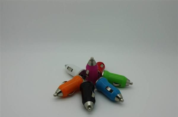 厂家生产迷你车充 子弹头车充  5V车载充苹果绿点